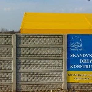 Mur z reklamą 2